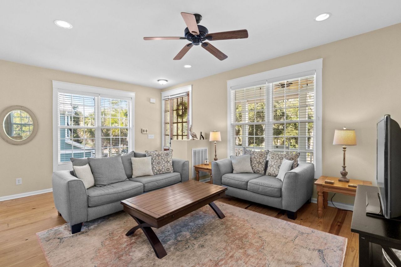 8 Sandlapper Way Photo 10