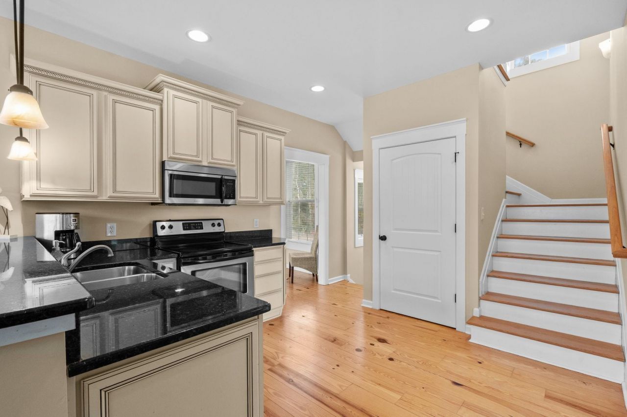 8 Sandlapper Way Photo 16