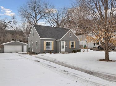 2820 Maryland Avenue S, Saint Louis Park, MN 55426