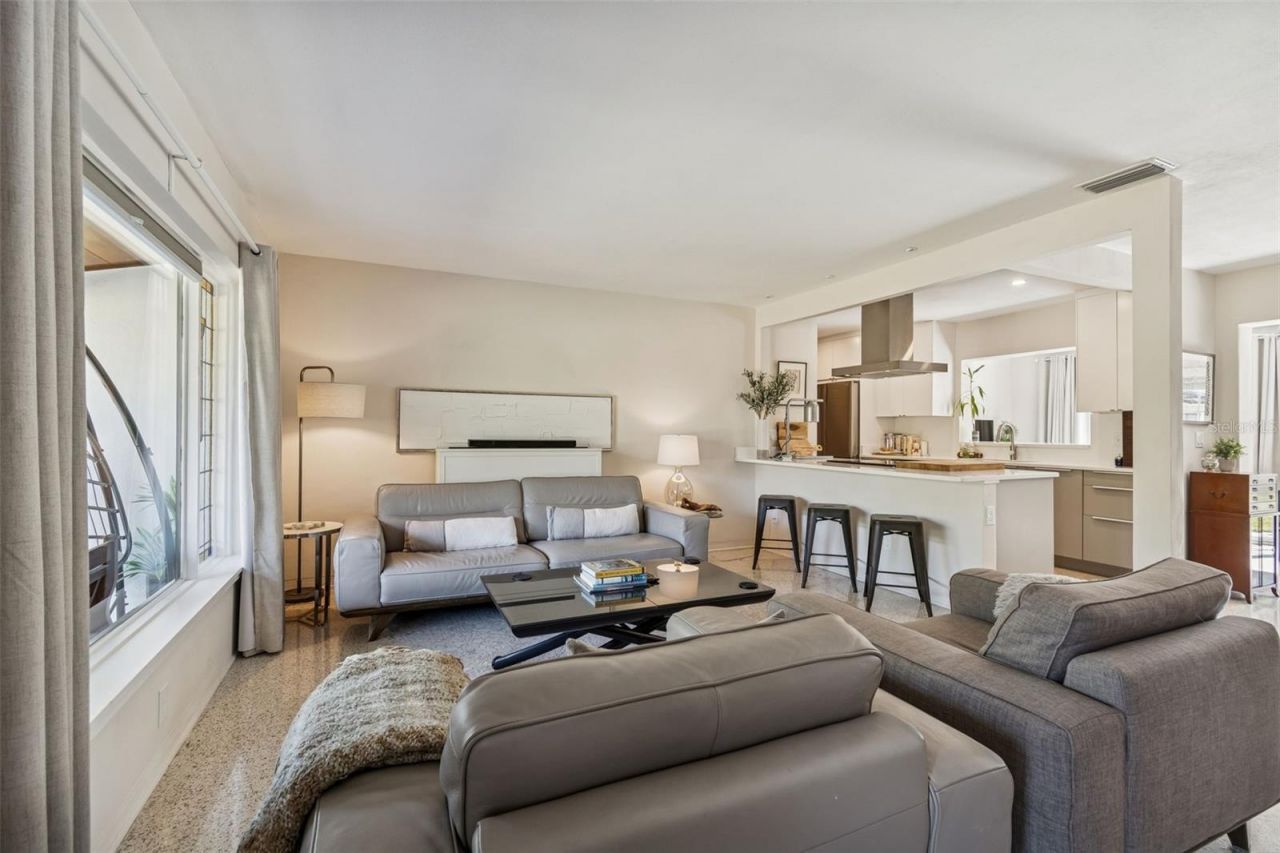 2000 Serpentine Circle S, Saint Petersburg, FL 33712 Photo