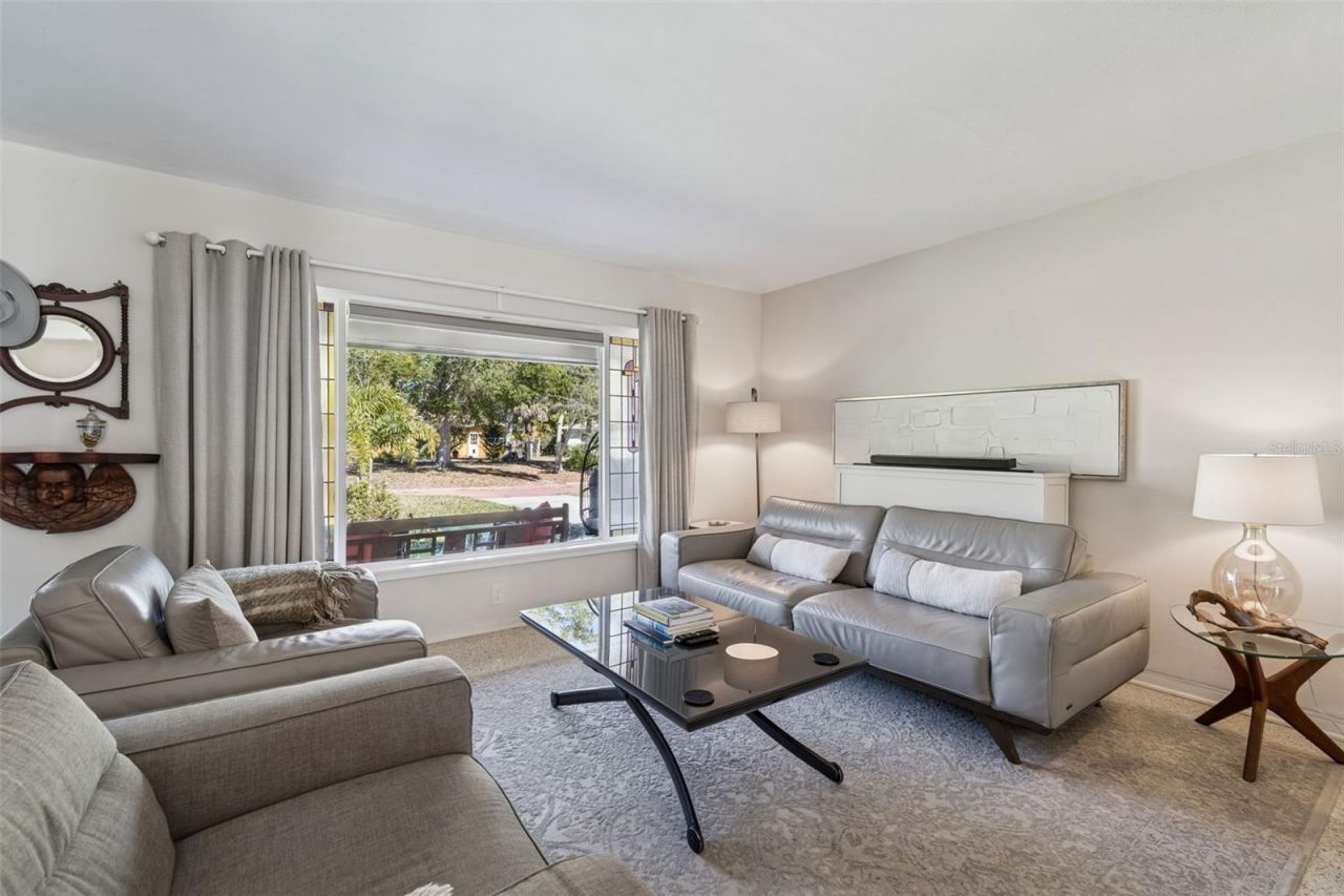 2000 Serpentine Circle S, Saint Petersburg, FL 33712 Photo