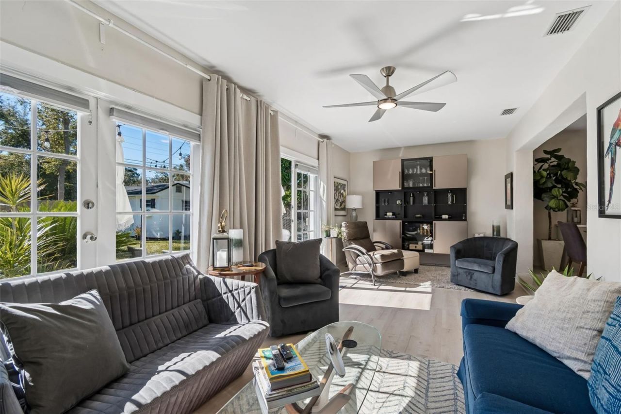 2000 Serpentine Circle S, Saint Petersburg, FL 33712 Photo