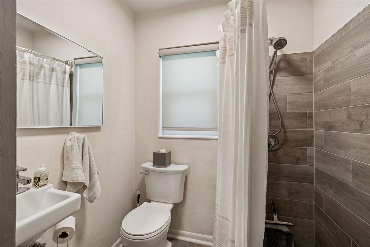 2000 Serpentine Circle S, Saint Petersburg, FL 33712 Photo