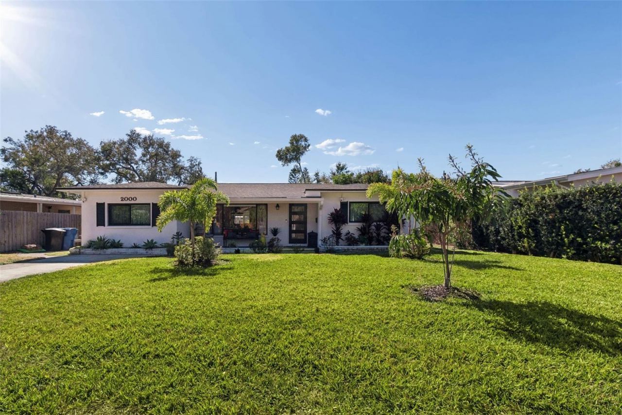 2000 Serpentine Circle S, Saint Petersburg, FL 33712 Photo