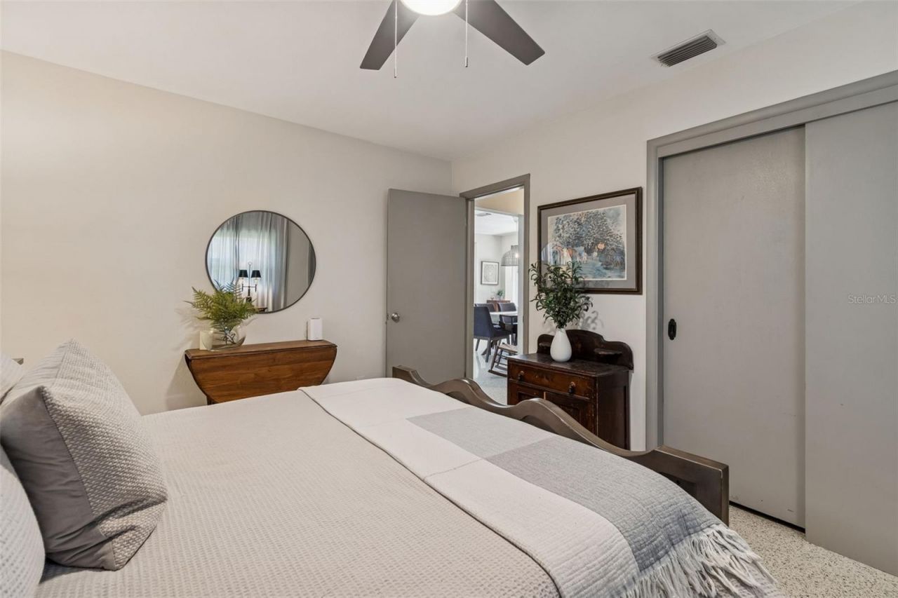 2000 Serpentine Circle S, Saint Petersburg, FL 33712 Photo