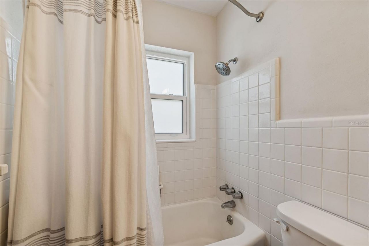 2000 Serpentine Circle S, Saint Petersburg, FL 33712 Photo