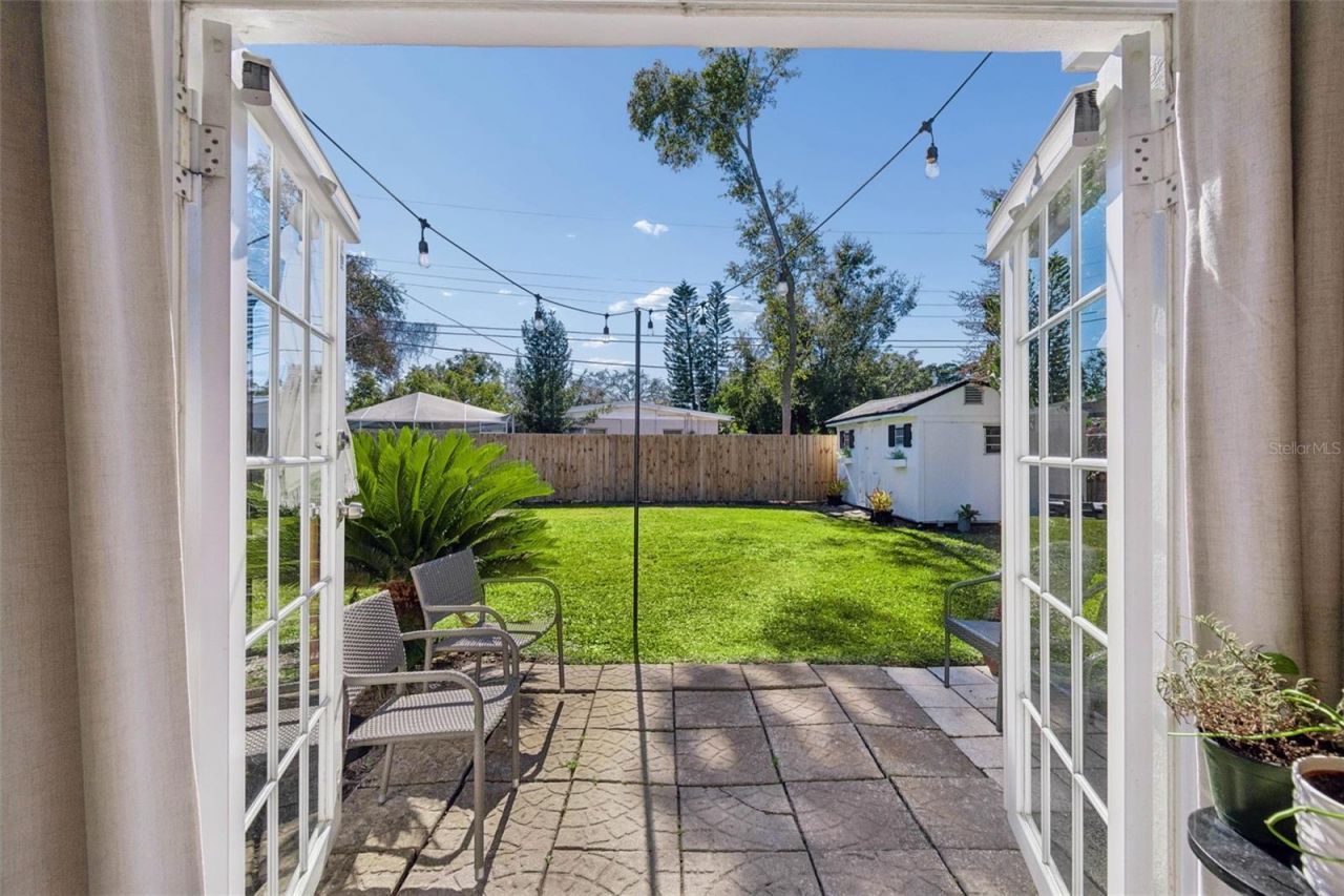 2000 Serpentine Circle S, Saint Petersburg, FL 33712 Photo