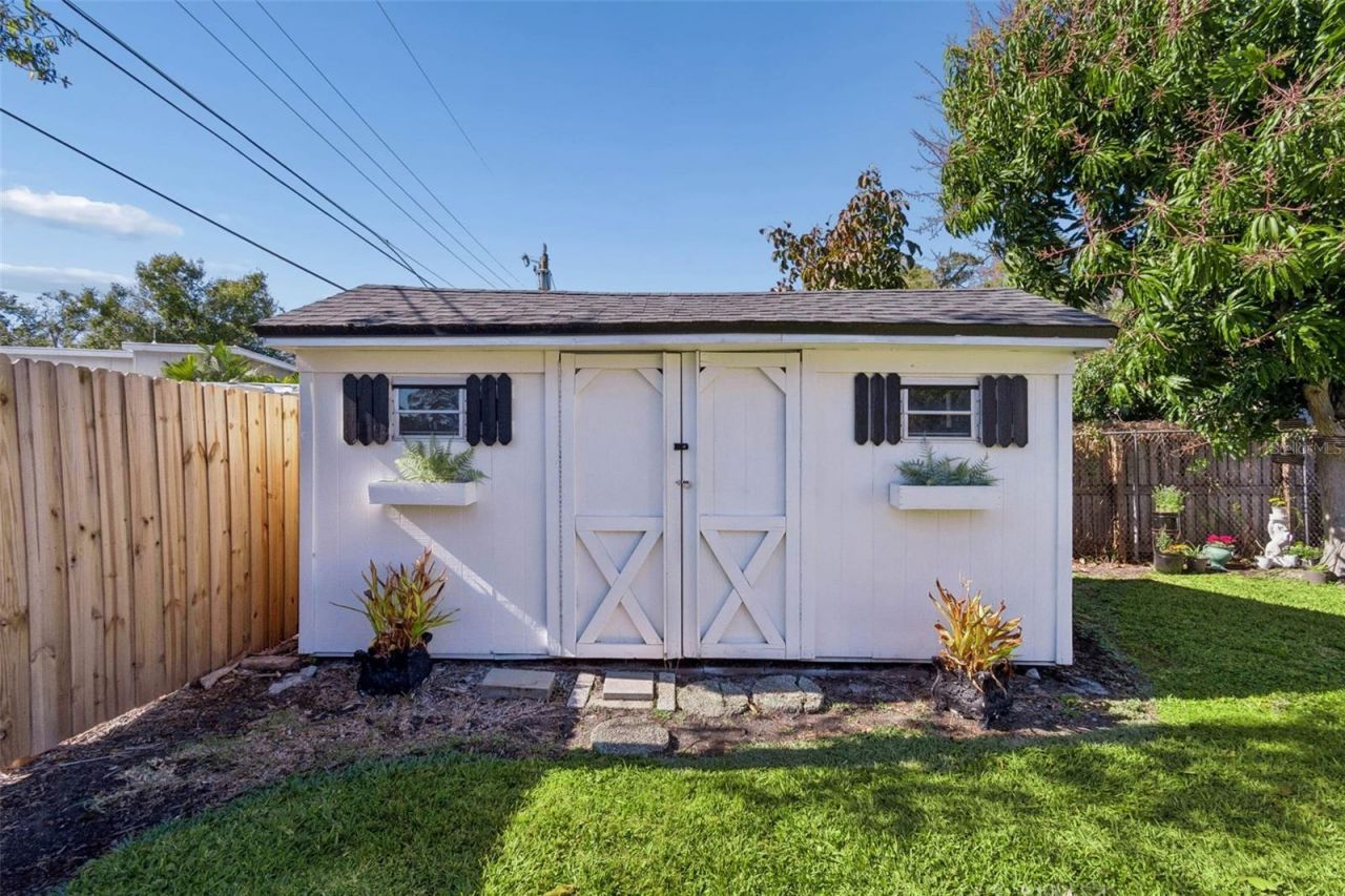 2000 Serpentine Circle S, Saint Petersburg, FL 33712 Photo