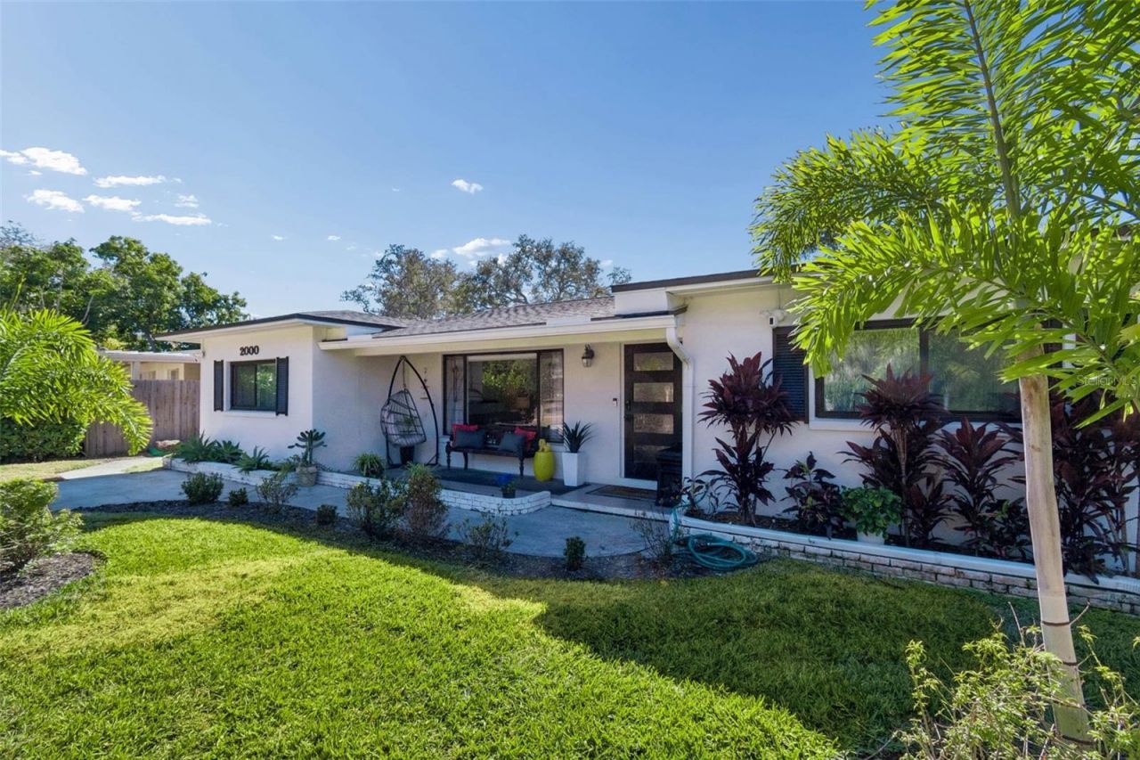 2000 Serpentine Circle S, Saint Petersburg, FL 33712 Photo