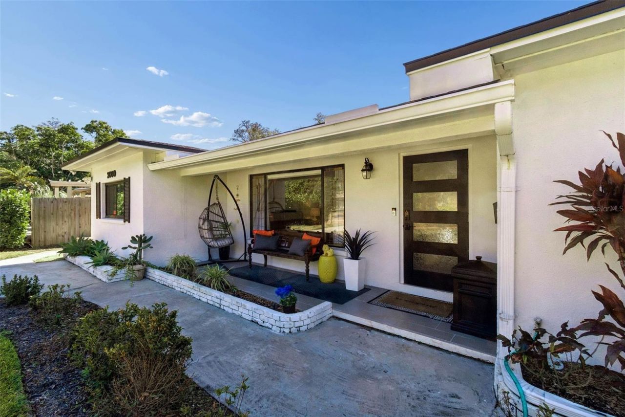 2000 Serpentine Circle S, Saint Petersburg, FL 33712 Photo