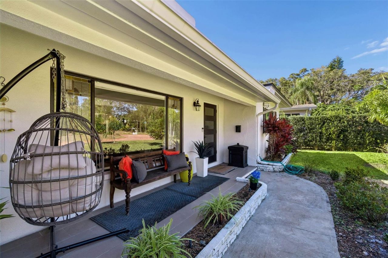 2000 Serpentine Circle S, Saint Petersburg, FL 33712 Photo