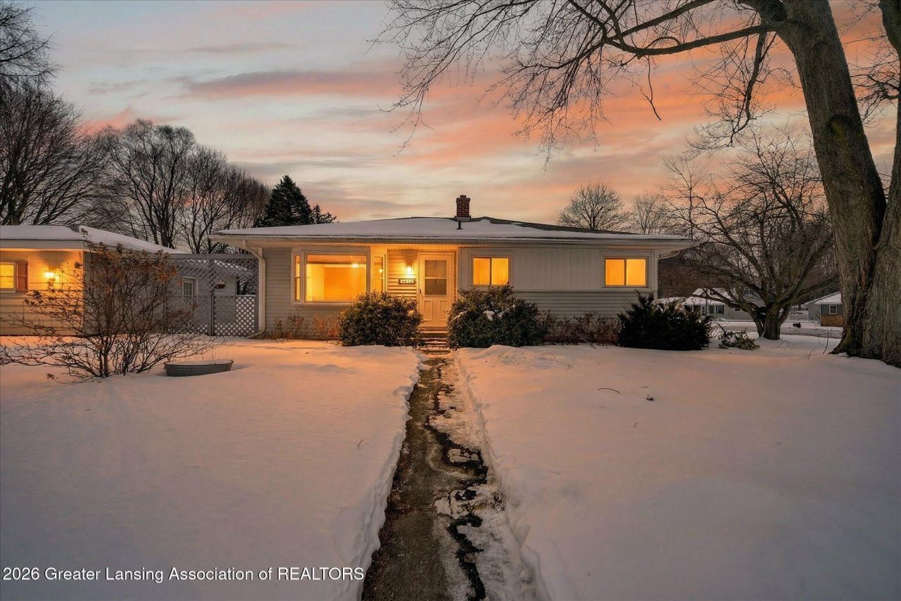 513 Mikesell Street, Charlotte, MI 48813 Main Photo