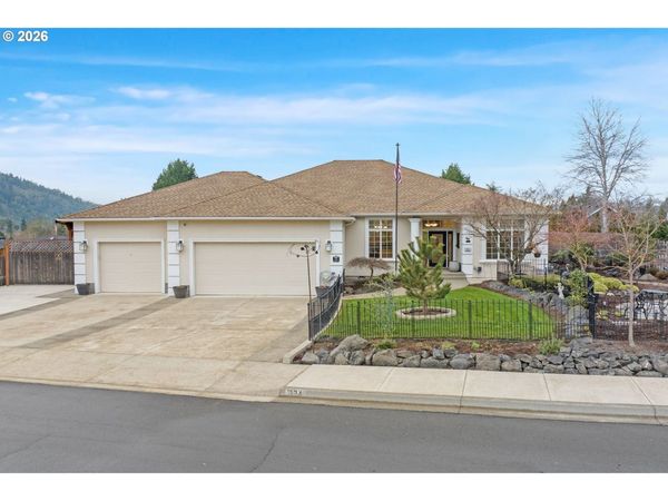 334 AUGUSTA CT, Winchester, OR 97495