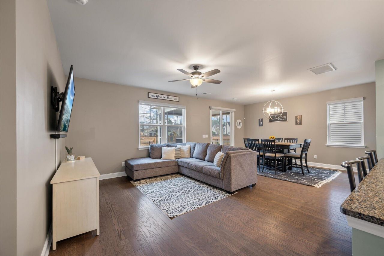 511 Kilarney Road Photo 10