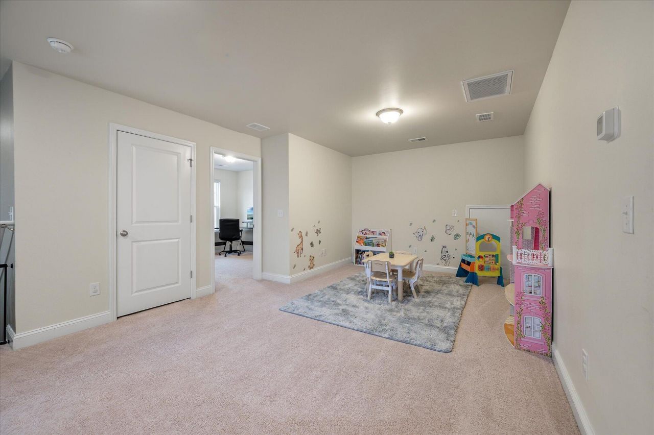 511 Kilarney Road Photo 29