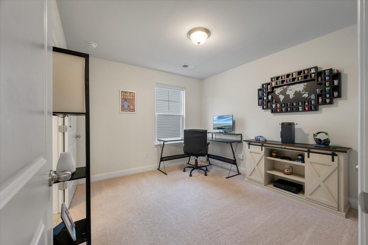 511 Kilarney Road Photo 30