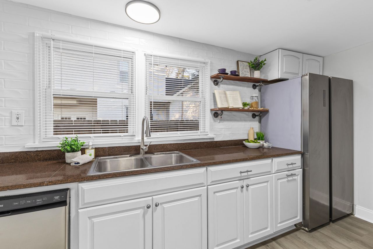 104 Atlantic Street Photo 11