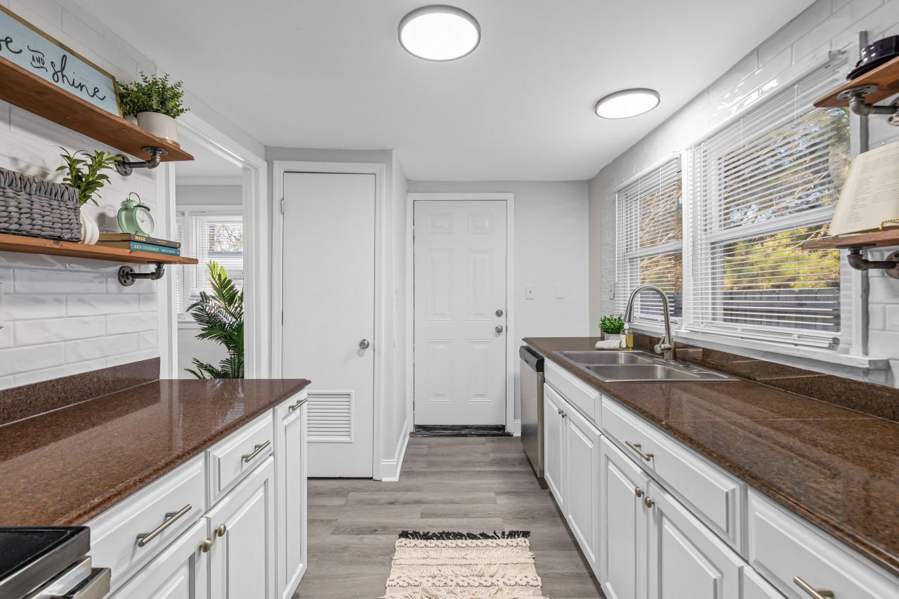 104 Atlantic Street Photo 13