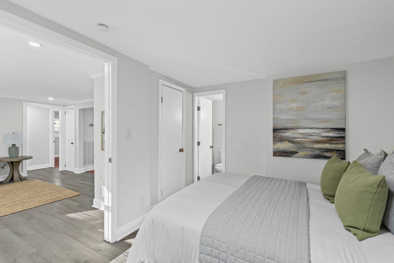 104 Atlantic Street Photo 16