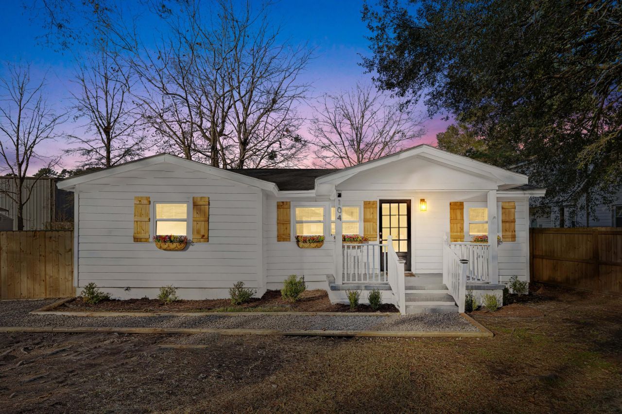 104 Atlantic Street Photo 32