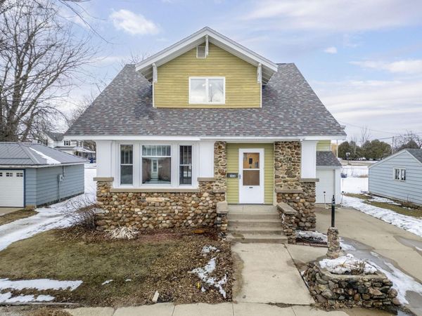 308 South Street, Sumner, IA 50674