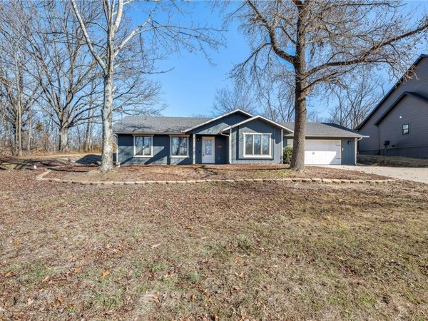 19 Coalburn Circle, Bella Vista, AR 72715