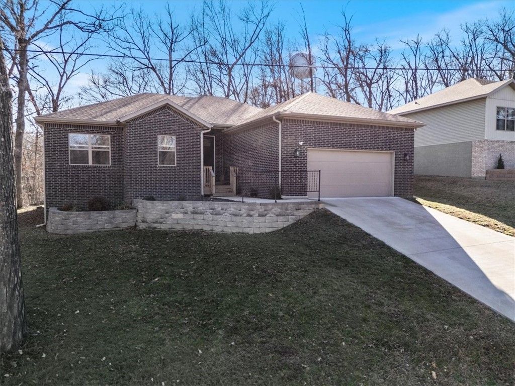 8 Leyland Drive  Bella Vista, AR 72714