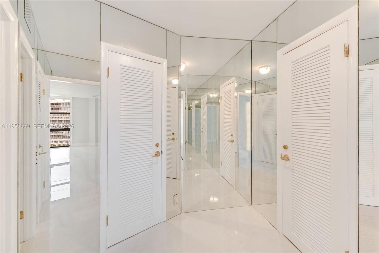 1121 Crandon Blvd, Unit F601, Key Biscayne, FL 33149 Photo