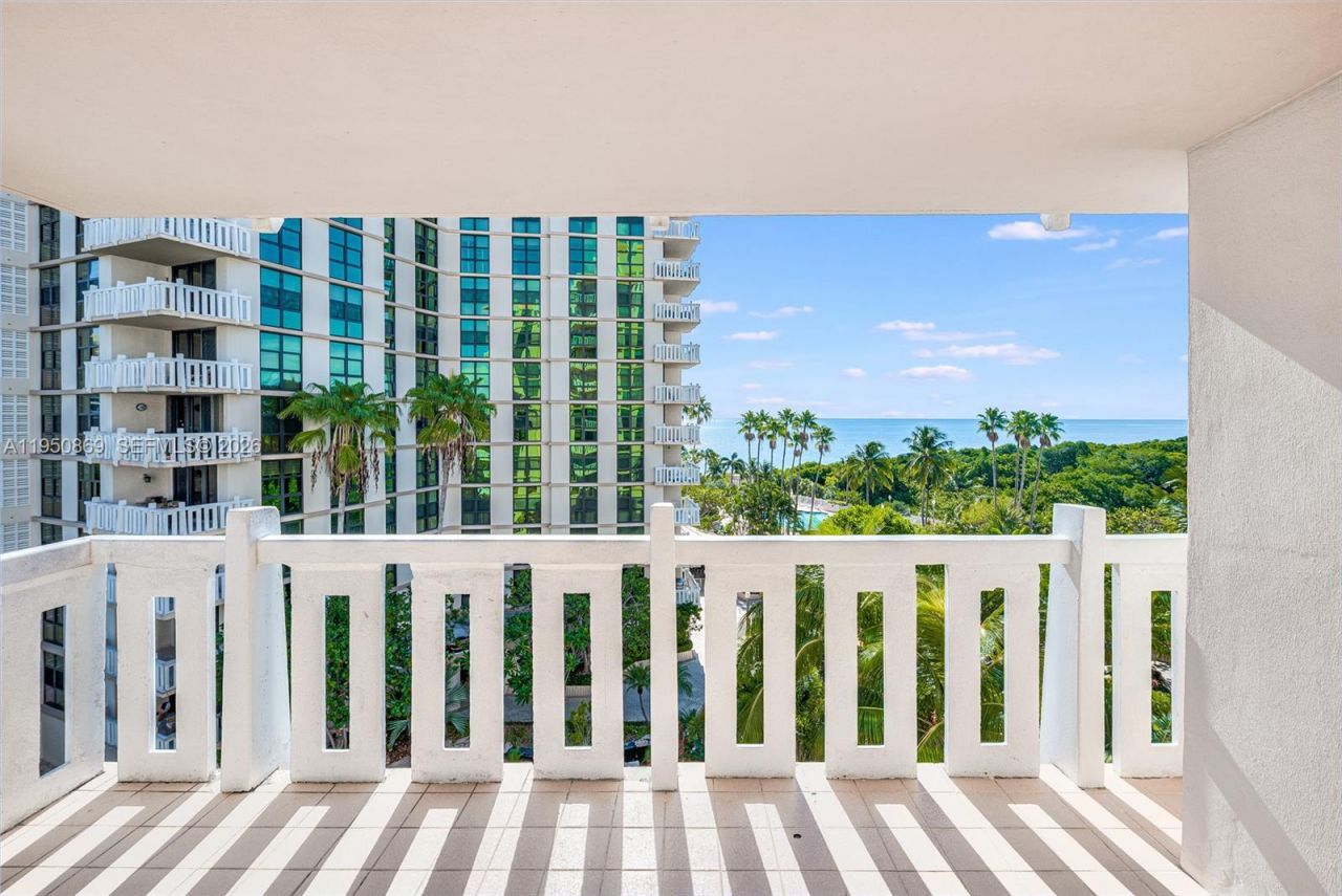 1121 Crandon Blvd, Unit F601, Key Biscayne, FL 33149 Photo