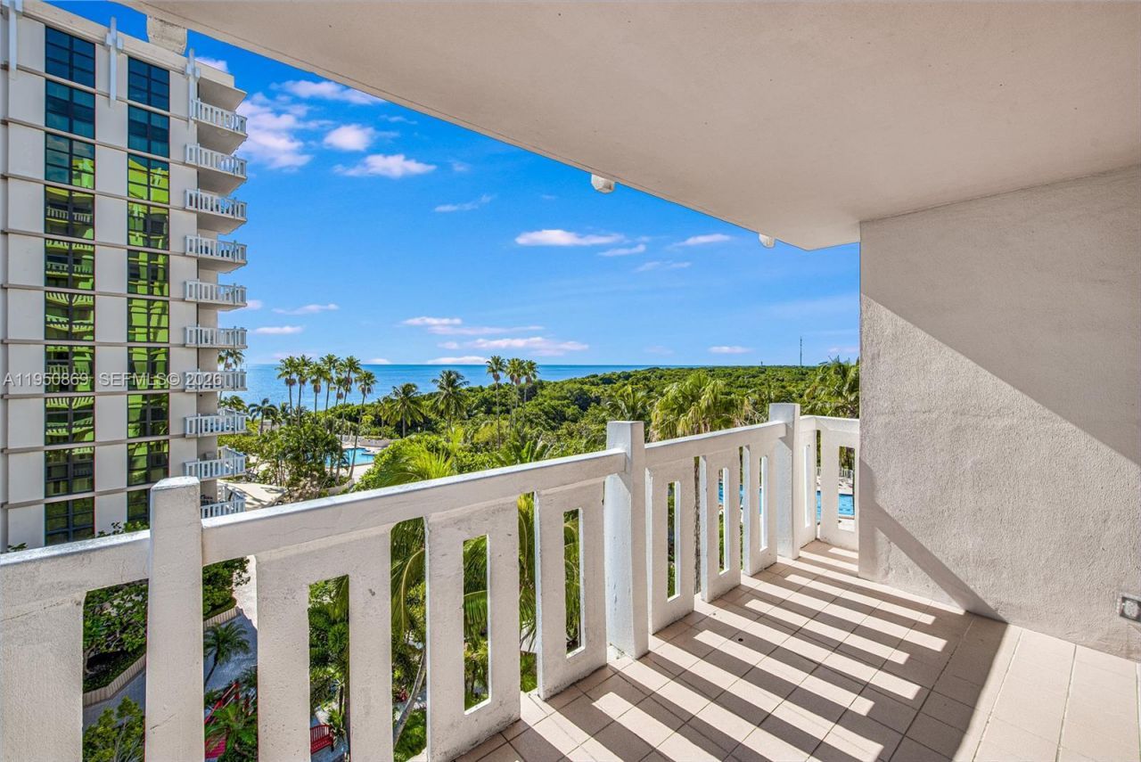 1121 Crandon Blvd, Unit F601, Key Biscayne, FL 33149 Photo