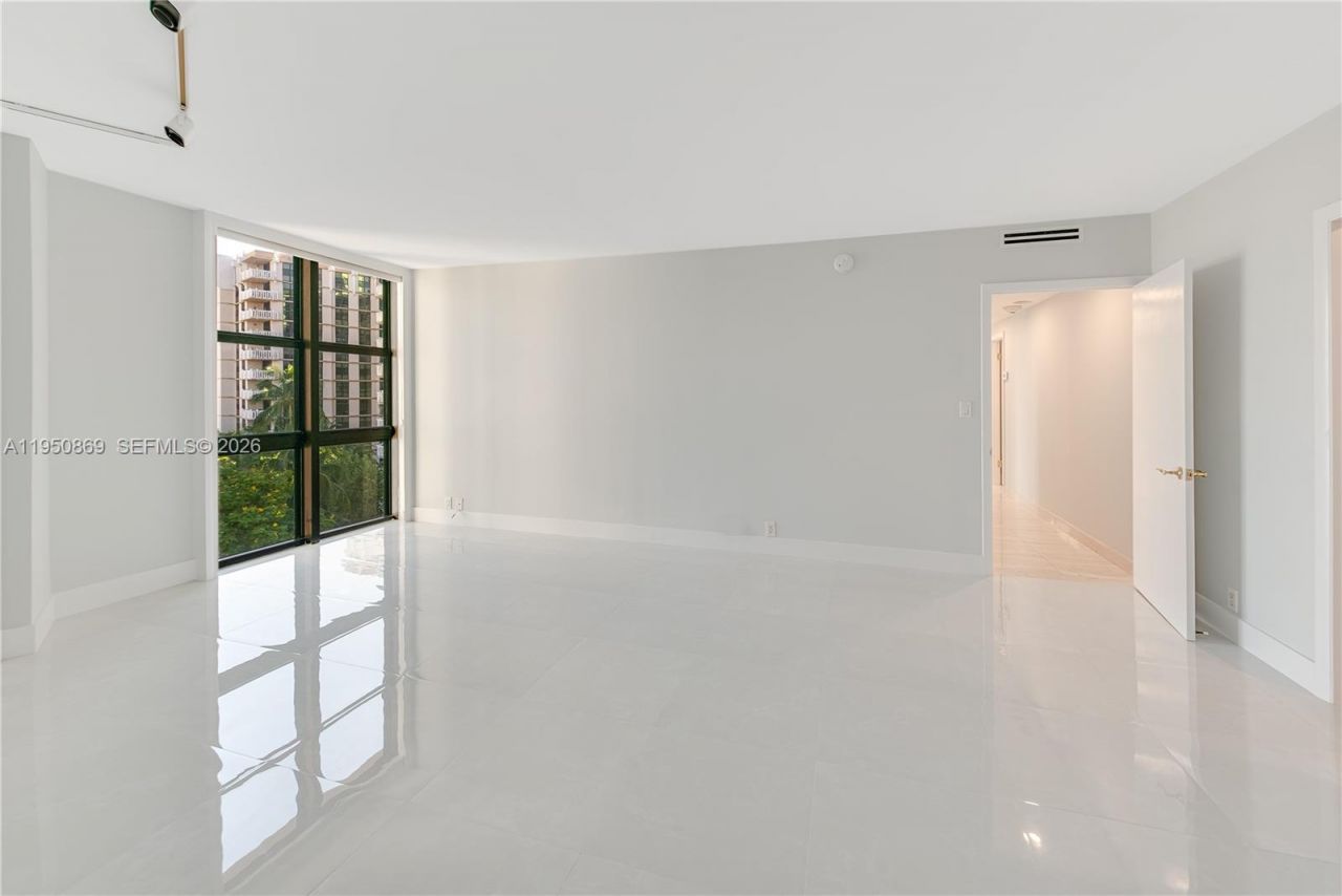 1121 Crandon Blvd, Unit F601, Key Biscayne, FL 33149 Photo