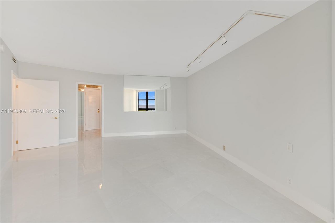1121 Crandon Blvd, Unit F601, Key Biscayne, FL 33149 Photo