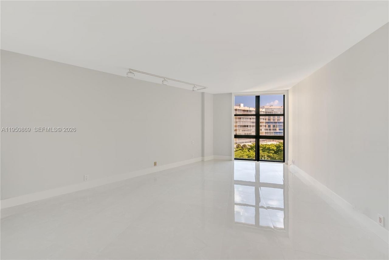 1121 Crandon Blvd, Unit F601, Key Biscayne, FL 33149 Photo