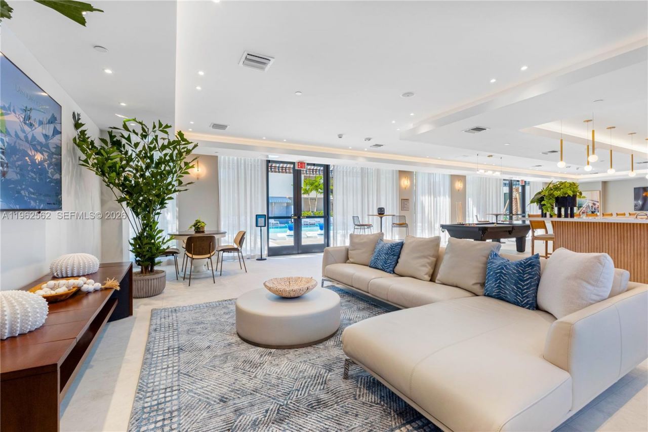 208 N Federal Hwy, Unit PH 828, Pompano Beach, FL 33062 Photo