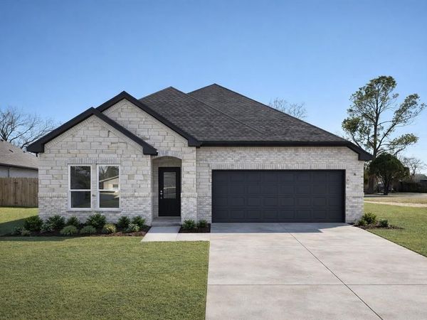 1307 N Breckenridge Street, Ennis, TX 75119