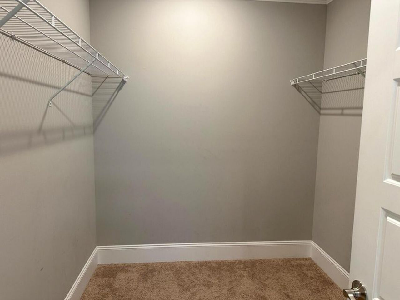 2420 Raymond Avenue Photo 12