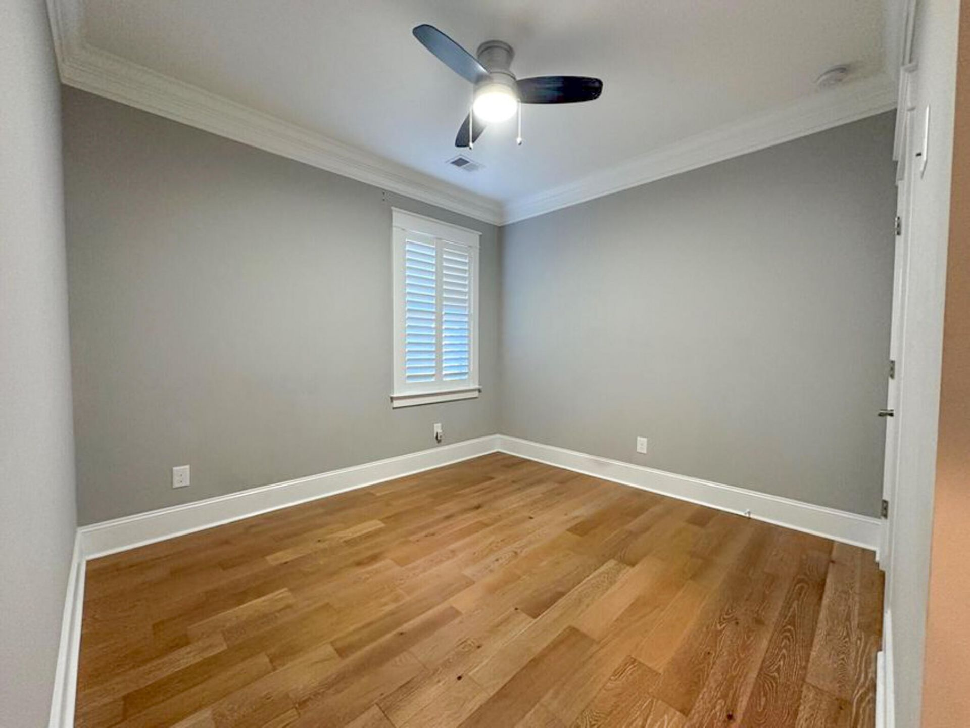 2420 Raymond Avenue Photo 15