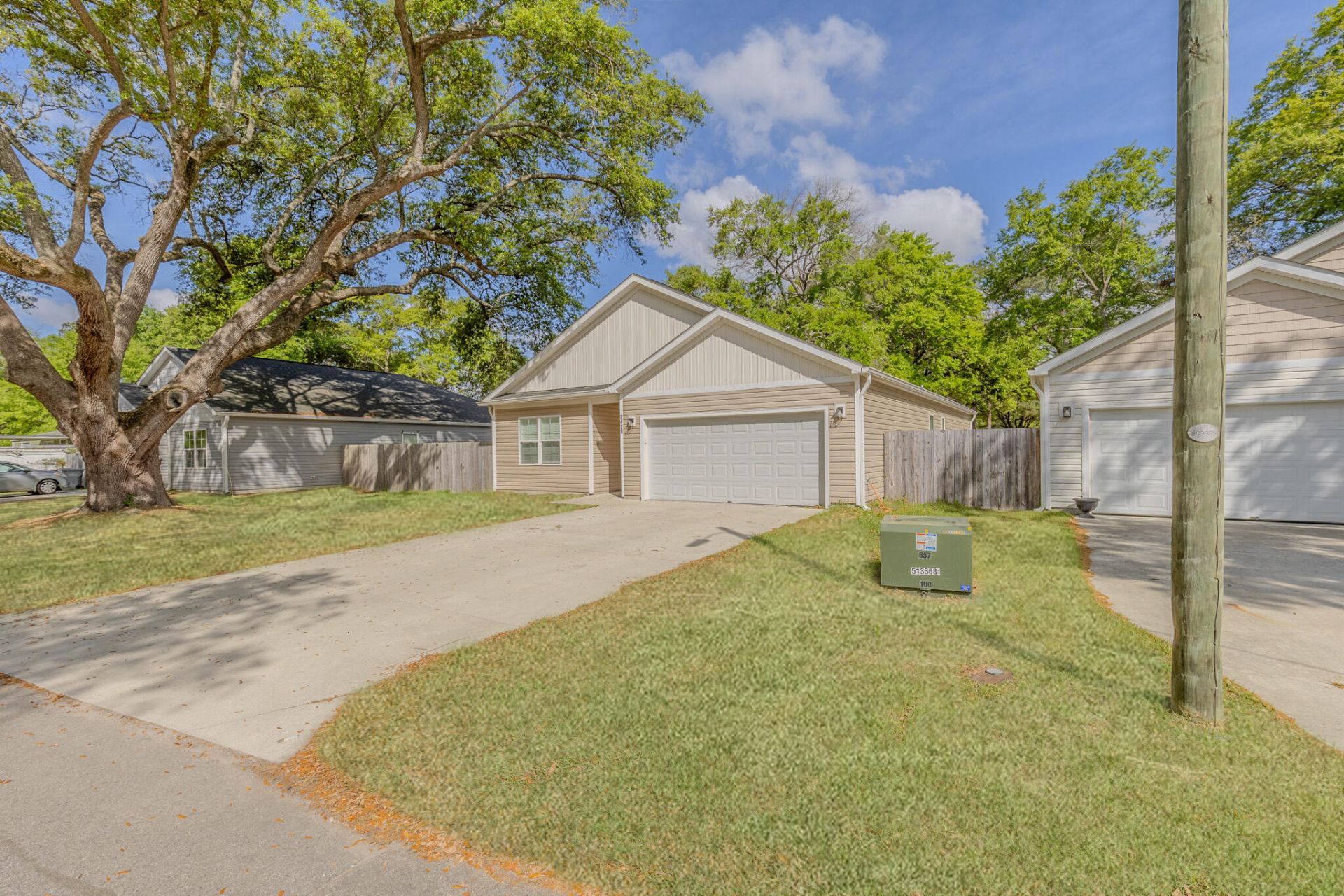 2420 Raymond Avenue Photo 4