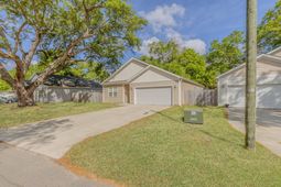 2420 Raymond Avenue photo 4