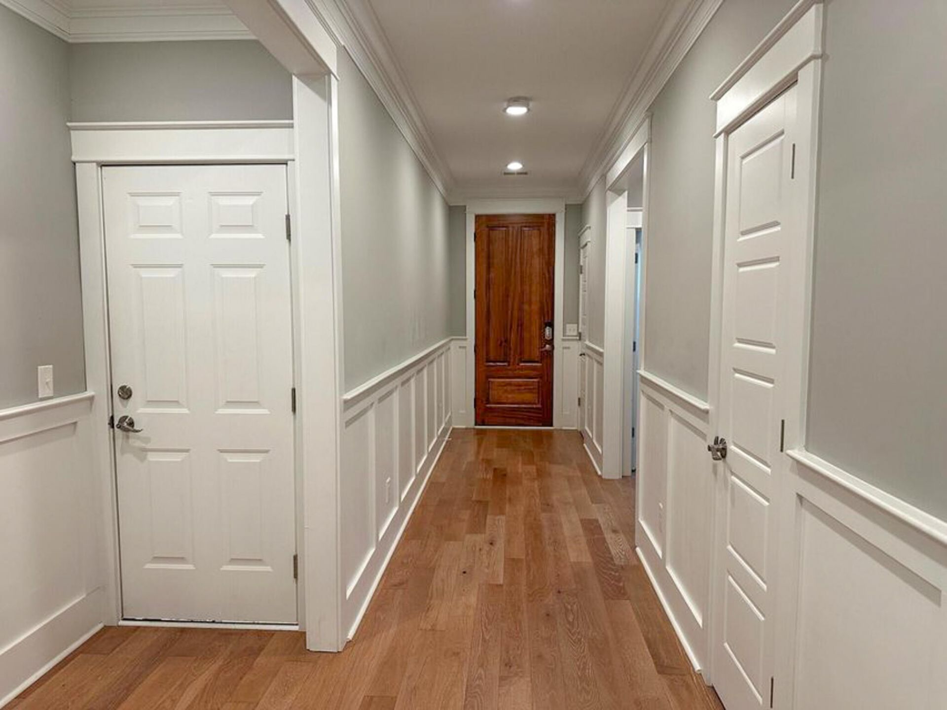 2420 Raymond Avenue Photo 5