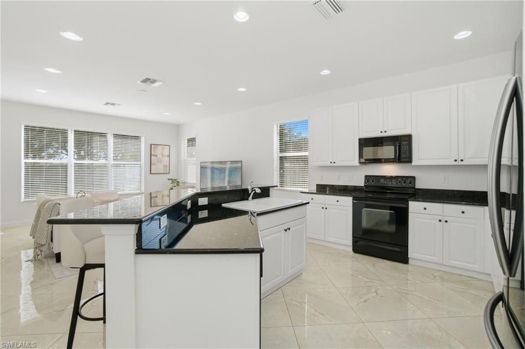 1945 Isla De Palma Cir, Naples, FL 34119 Photo