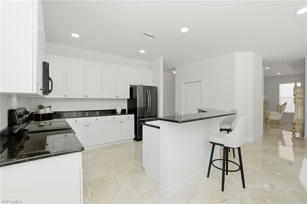 1945 Isla De Palma Cir, Naples, FL 34119 Photo