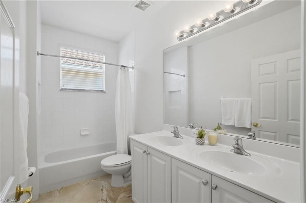 1945 Isla De Palma Cir, Naples, FL 34119 Photo