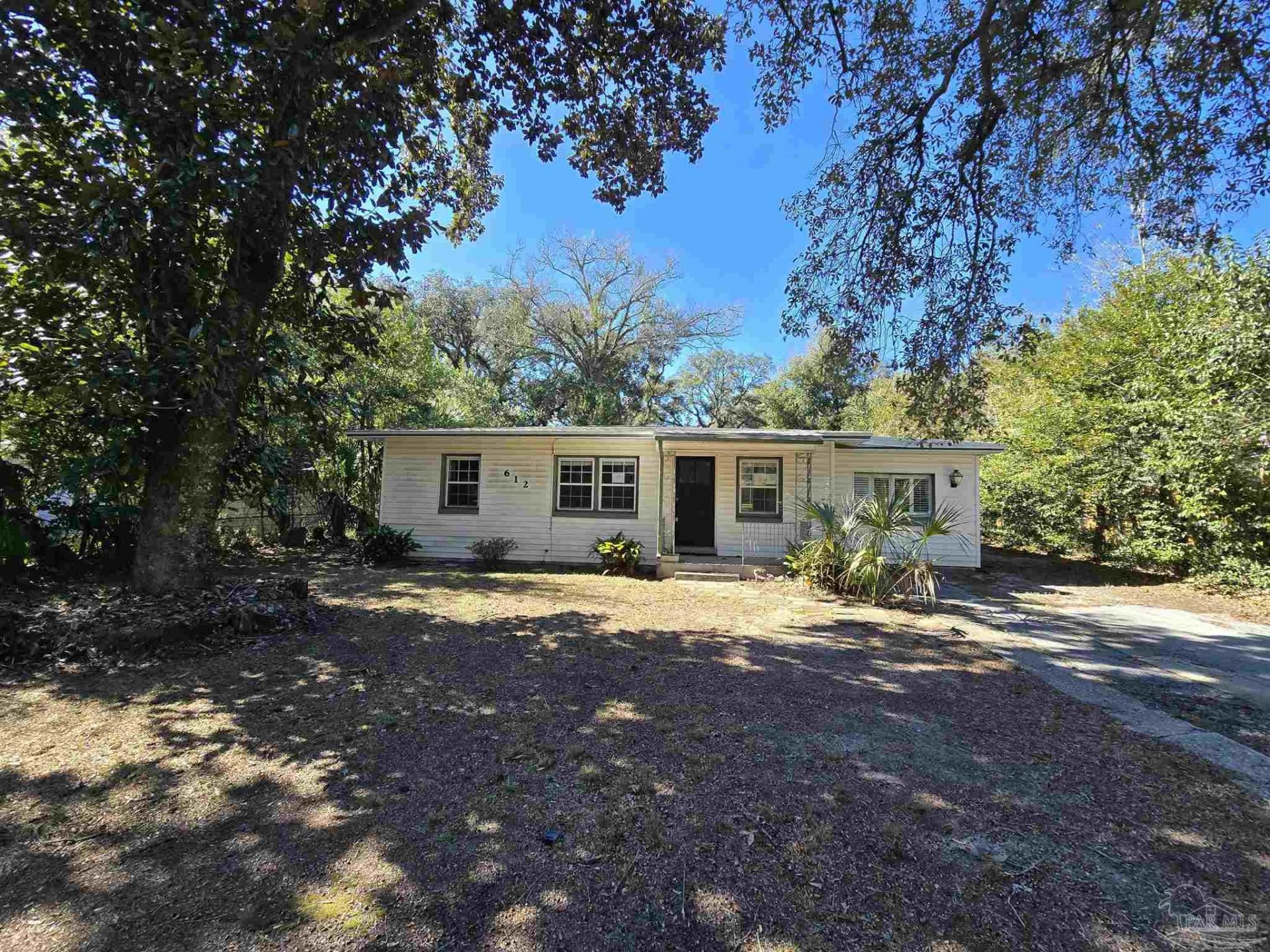 612 Pelham Rd, Pensacola, FL 32507 Main Photo