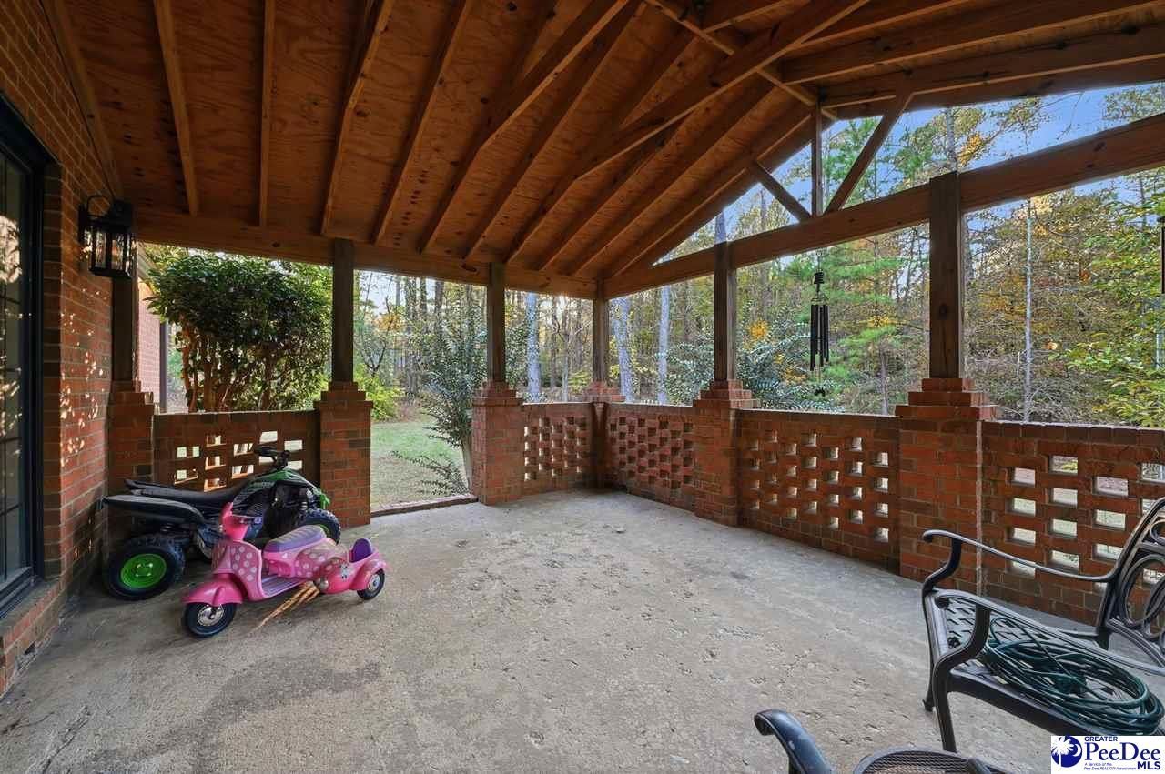 1201 Outen St Photo 7