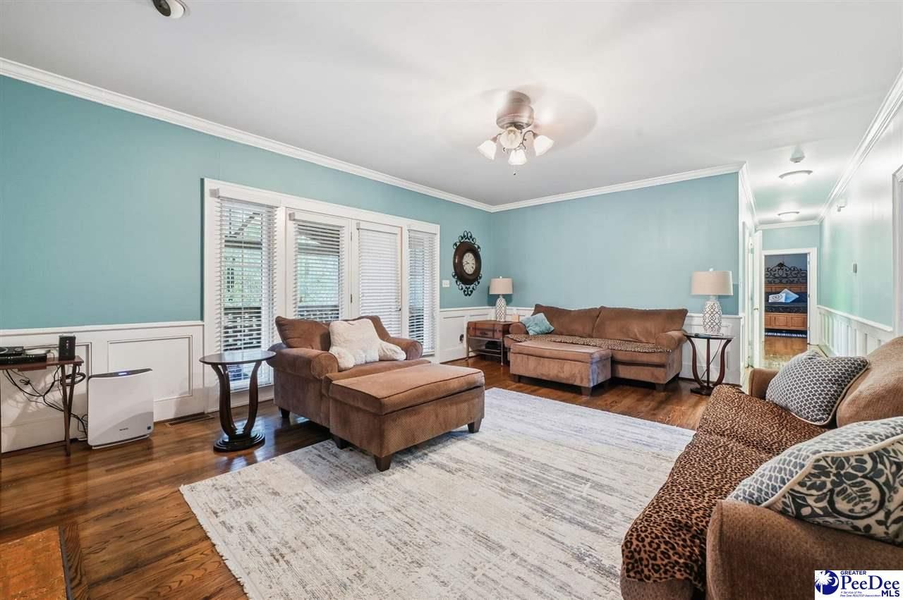 1201 Outen St Photo 9