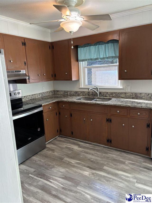 2109 Eaton Cir Photo 15