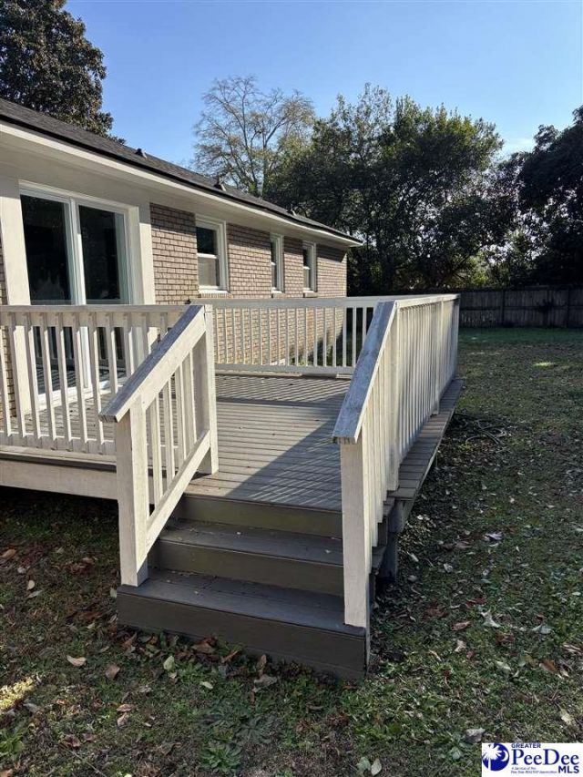 2109 Eaton Cir Photo 18