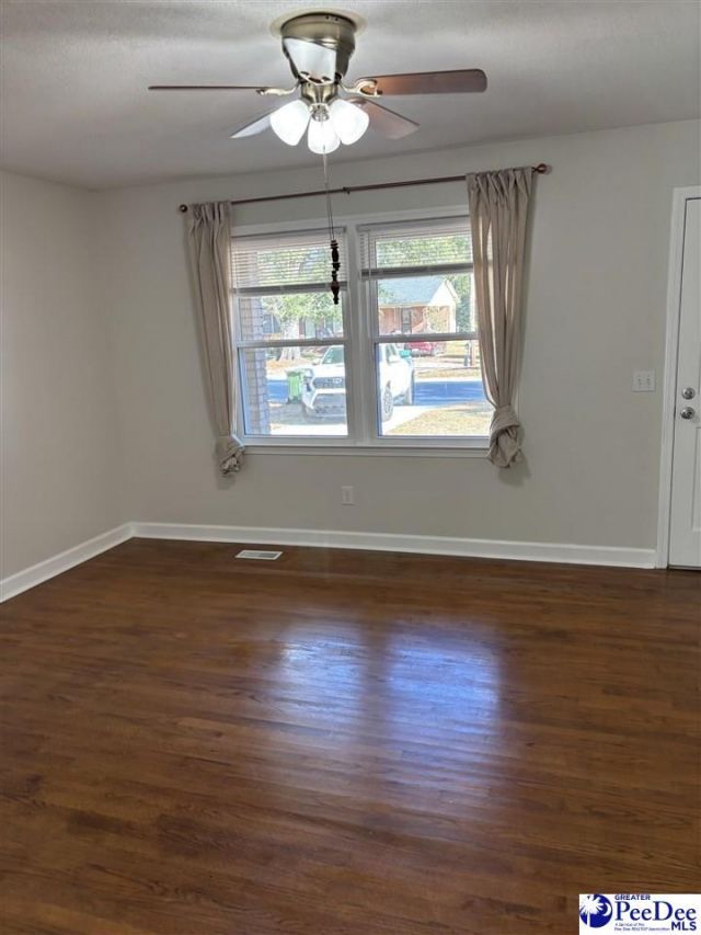 2109 Eaton Cir Photo 6