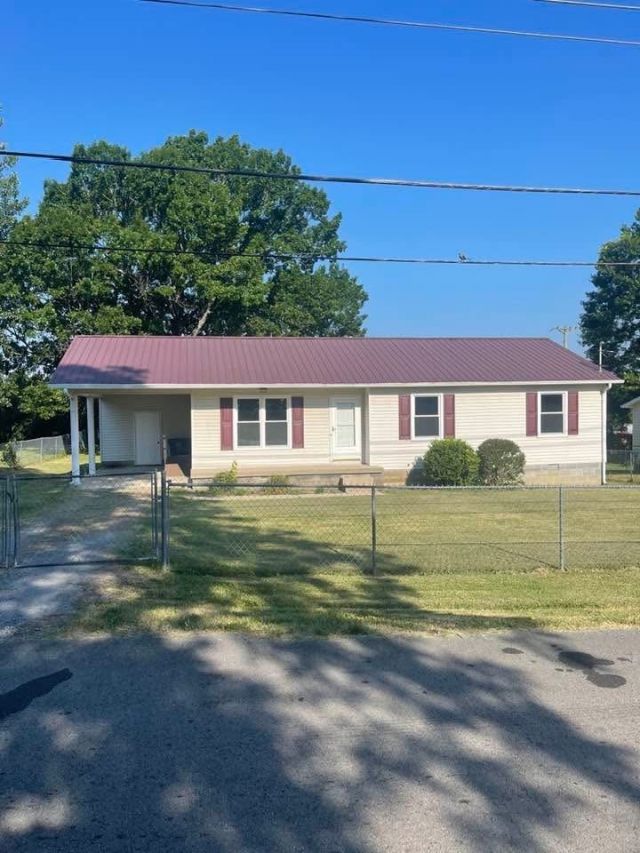 17031/2 Gordon Rd, Shelbyville, TN 37160 Main Photo